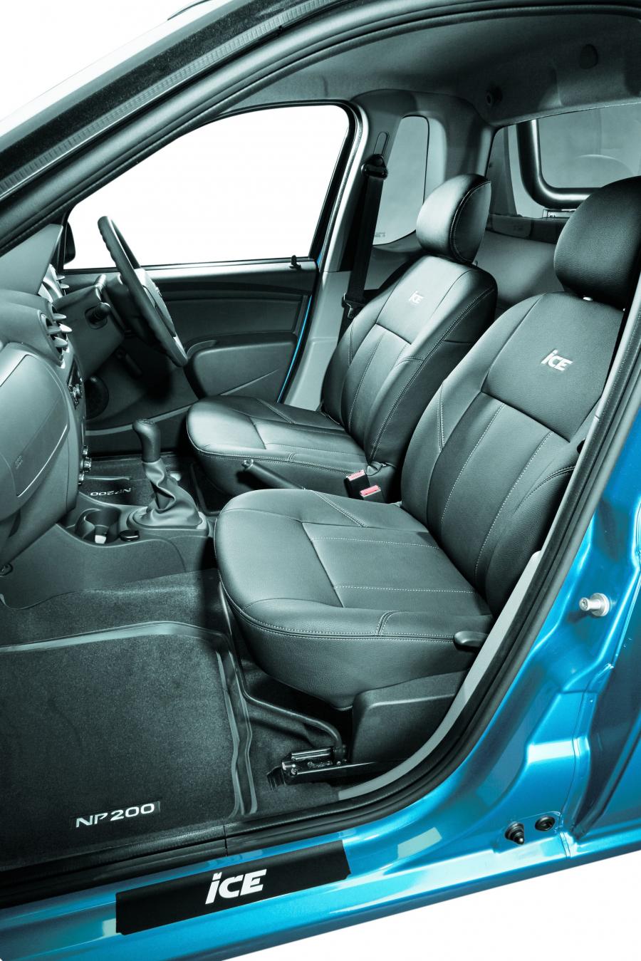 Интерьер Nissan NP200 Ice 2016 года  (фото 5 из 7)